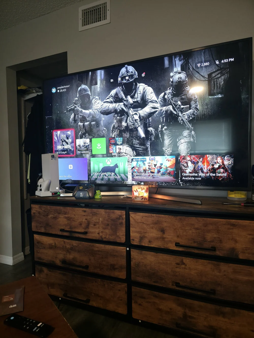 White Series S Console with Controller Charging Dock